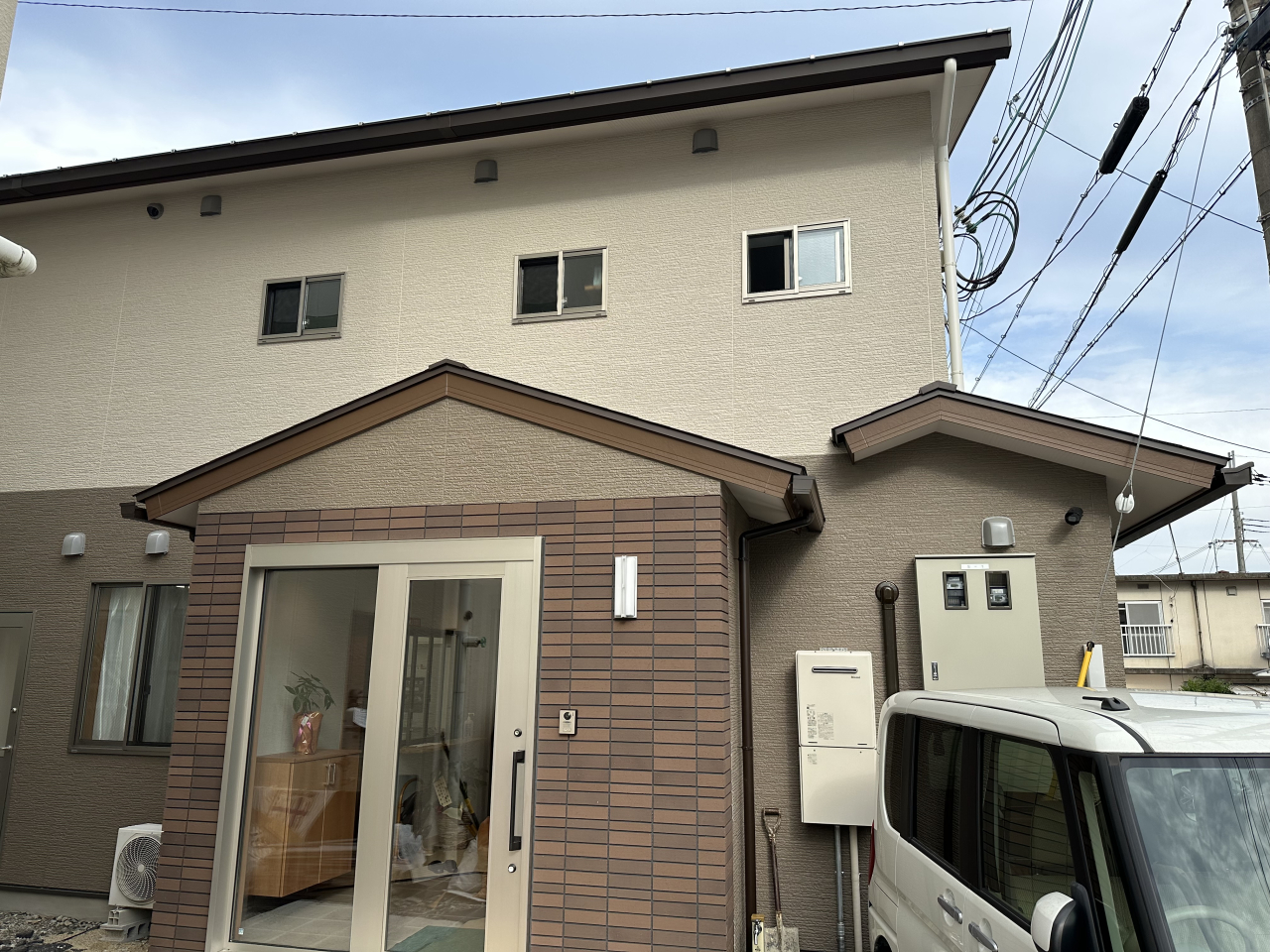三亀新館 外観